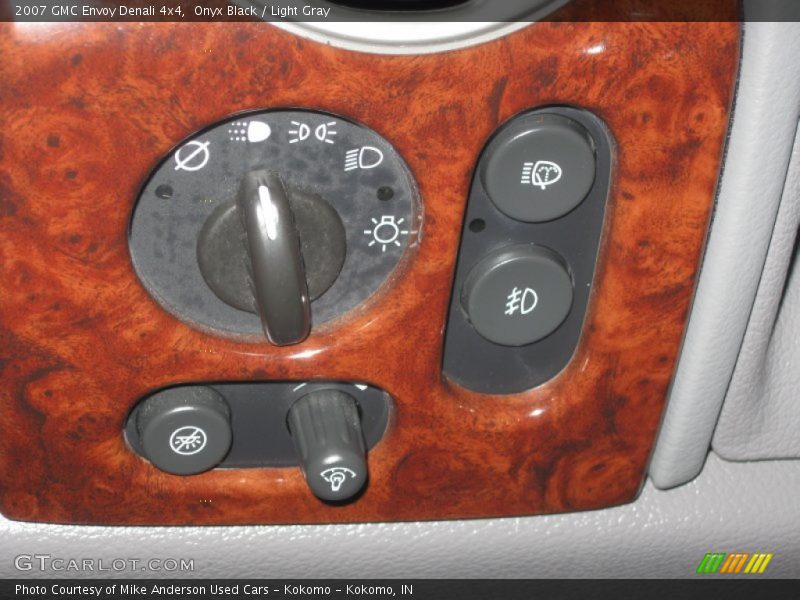 Onyx Black / Light Gray 2007 GMC Envoy Denali 4x4