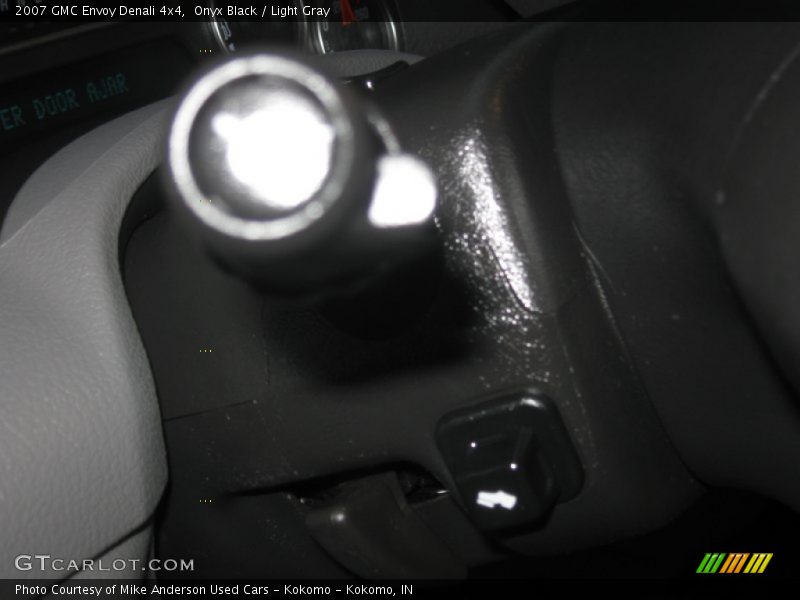 Onyx Black / Light Gray 2007 GMC Envoy Denali 4x4