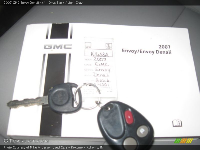 Onyx Black / Light Gray 2007 GMC Envoy Denali 4x4