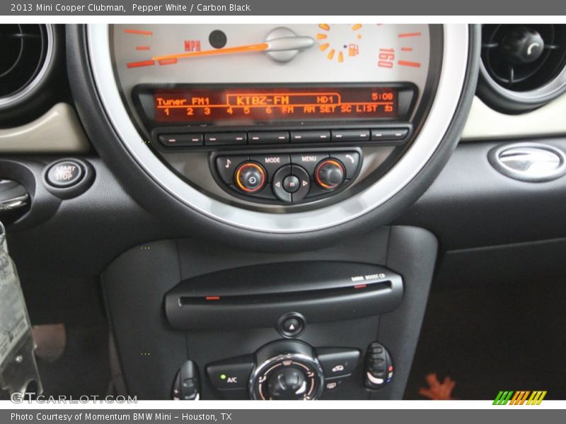 Pepper White / Carbon Black 2013 Mini Cooper Clubman