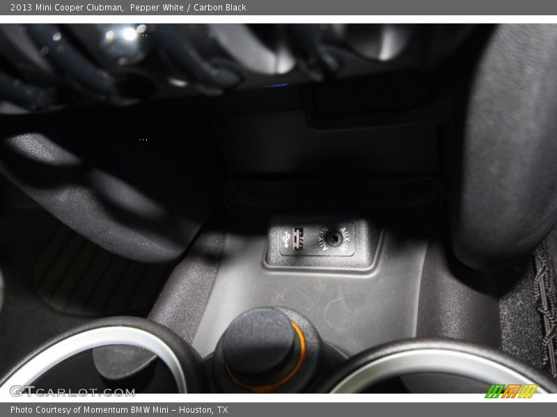 Pepper White / Carbon Black 2013 Mini Cooper Clubman
