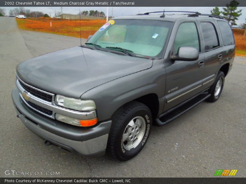 Front 3/4 View of 2002 Tahoe LT