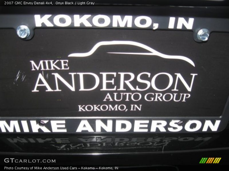 Onyx Black / Light Gray 2007 GMC Envoy Denali 4x4