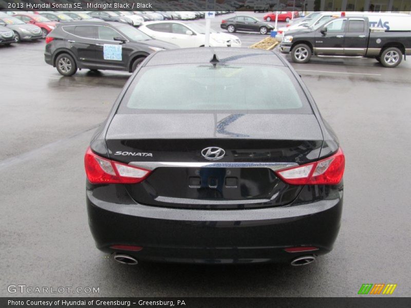 Midnight Black / Black 2013 Hyundai Sonata SE