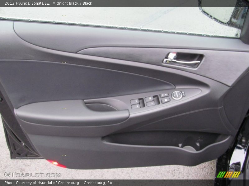 Midnight Black / Black 2013 Hyundai Sonata SE