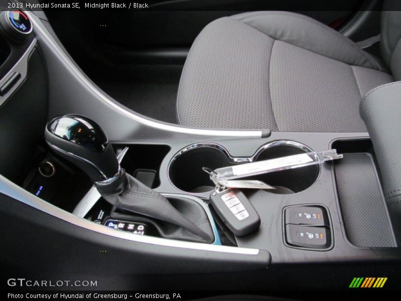 Midnight Black / Black 2013 Hyundai Sonata SE