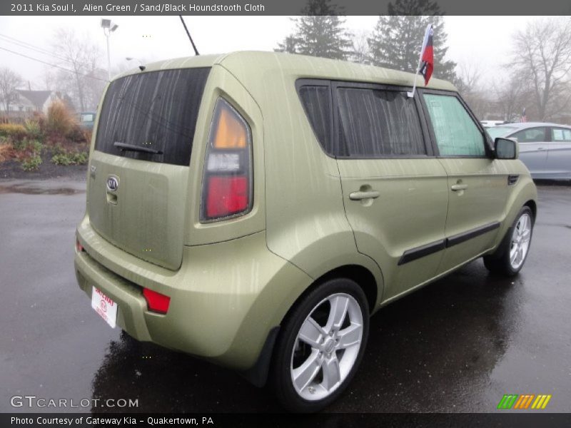 Alien Green / Sand/Black Houndstooth Cloth 2011 Kia Soul !