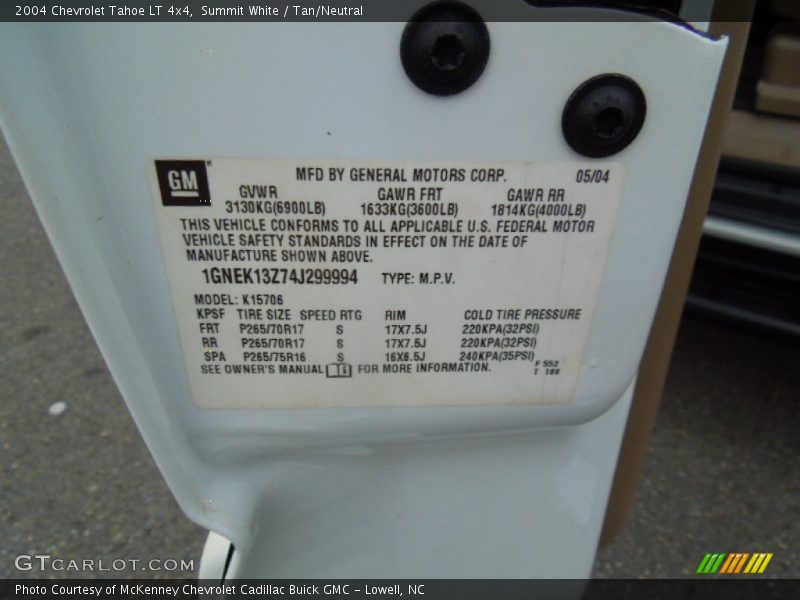 Summit White / Tan/Neutral 2004 Chevrolet Tahoe LT 4x4