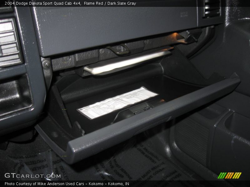 Flame Red / Dark Slate Gray 2004 Dodge Dakota Sport Quad Cab 4x4