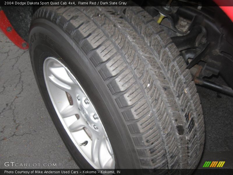 Flame Red / Dark Slate Gray 2004 Dodge Dakota Sport Quad Cab 4x4