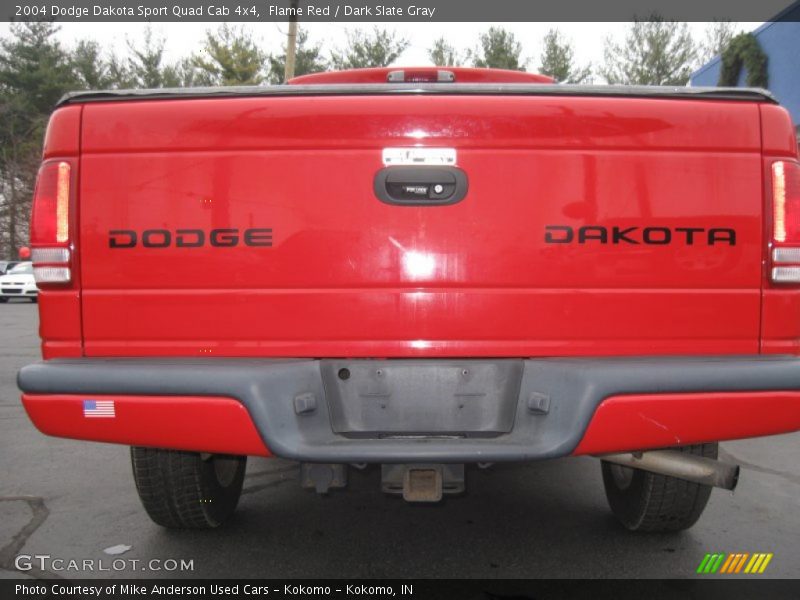 Flame Red / Dark Slate Gray 2004 Dodge Dakota Sport Quad Cab 4x4