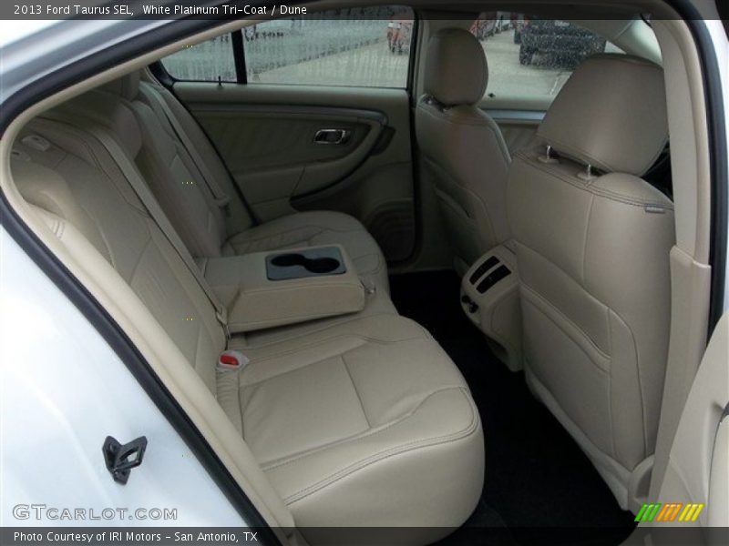 White Platinum Tri-Coat / Dune 2013 Ford Taurus SEL