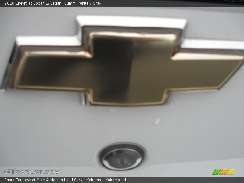 Summit White / Gray 2010 Chevrolet Cobalt LS Sedan