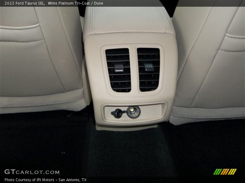 White Platinum Tri-Coat / Dune 2013 Ford Taurus SEL