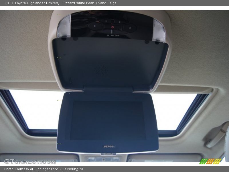 Blizzard White Pearl / Sand Beige 2013 Toyota Highlander Limited