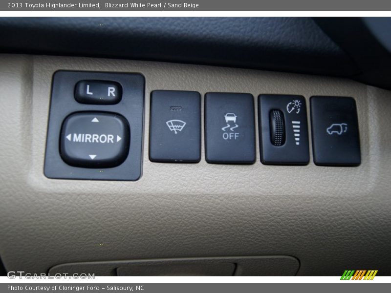 Blizzard White Pearl / Sand Beige 2013 Toyota Highlander Limited