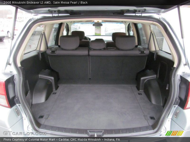  2008 Endeavor LS AWD Trunk