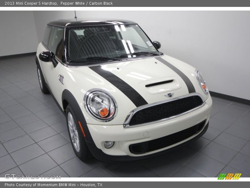 Pepper White / Carbon Black 2013 Mini Cooper S Hardtop