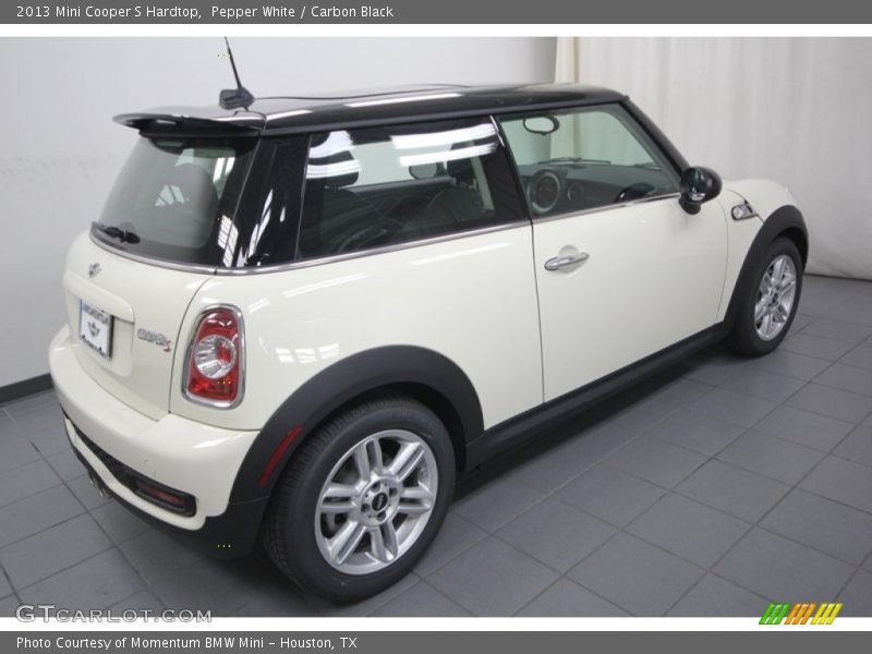 Pepper White / Carbon Black 2013 Mini Cooper S Hardtop