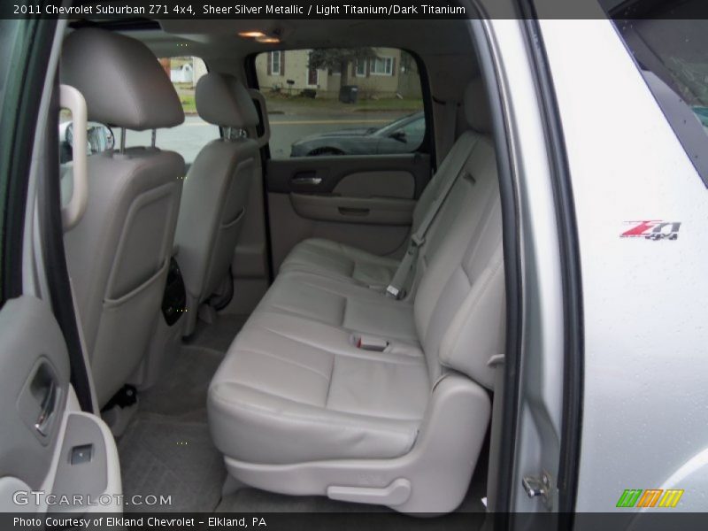Sheer Silver Metallic / Light Titanium/Dark Titanium 2011 Chevrolet Suburban Z71 4x4