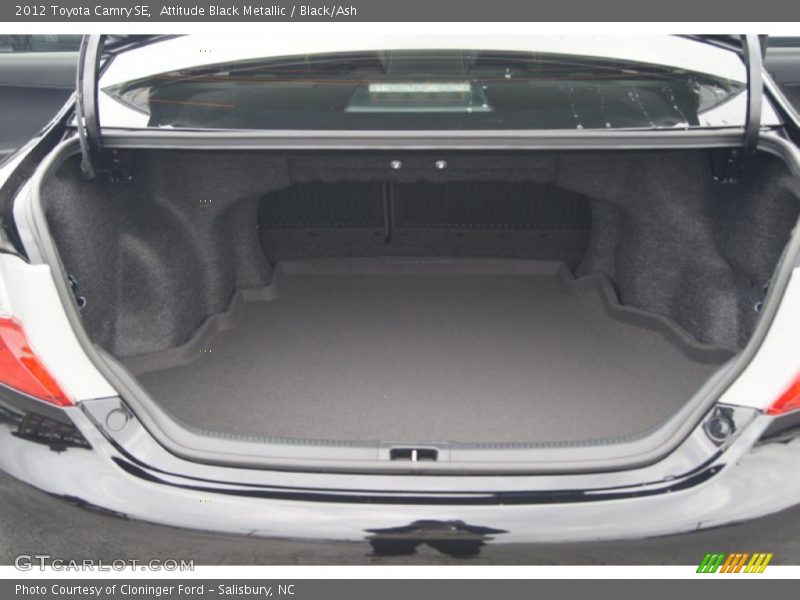 Attitude Black Metallic / Black/Ash 2012 Toyota Camry SE