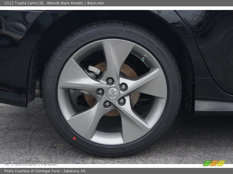 Attitude Black Metallic / Black/Ash 2012 Toyota Camry SE