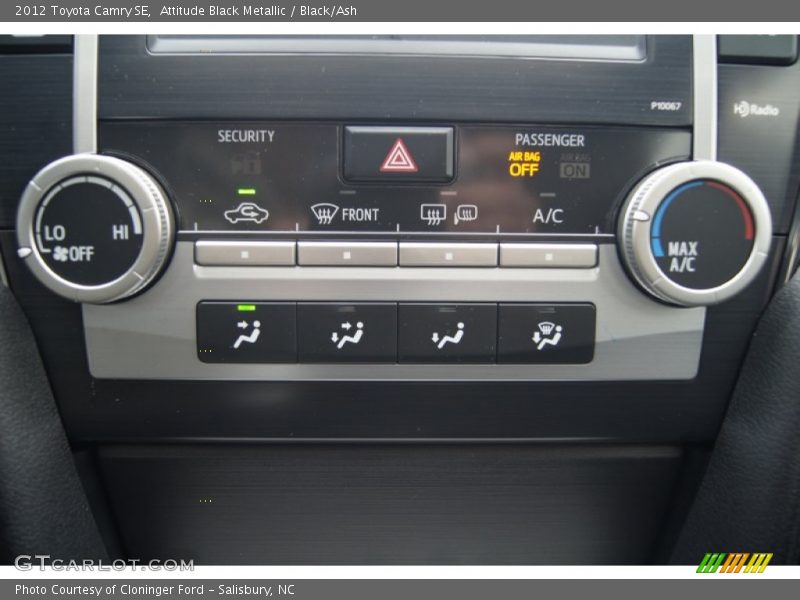 Attitude Black Metallic / Black/Ash 2012 Toyota Camry SE