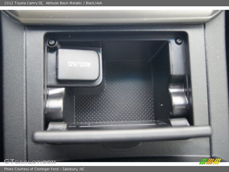 Attitude Black Metallic / Black/Ash 2012 Toyota Camry SE