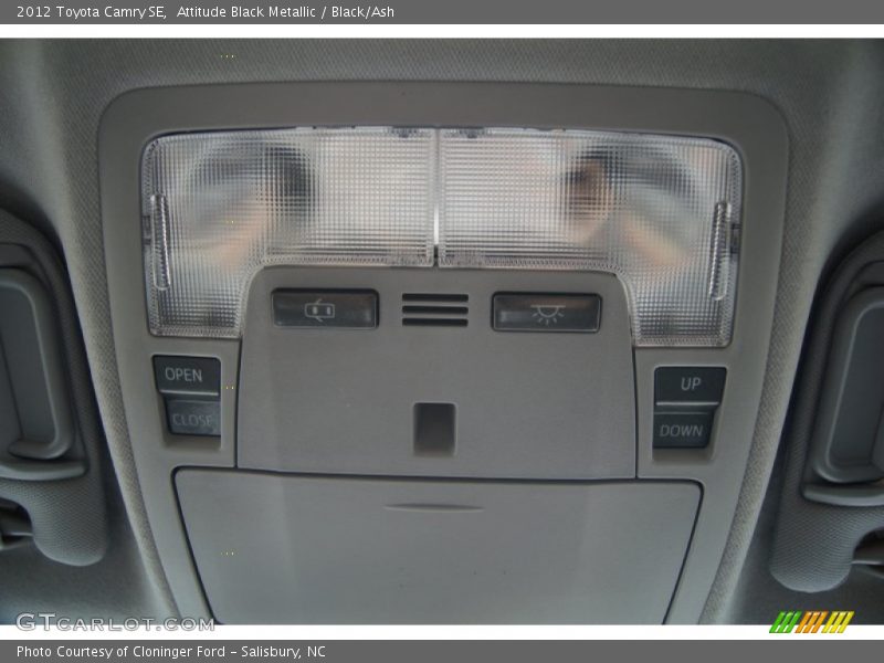 Attitude Black Metallic / Black/Ash 2012 Toyota Camry SE