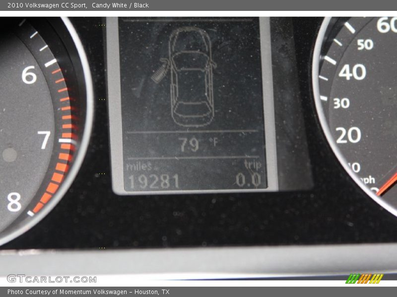 Candy White / Black 2010 Volkswagen CC Sport