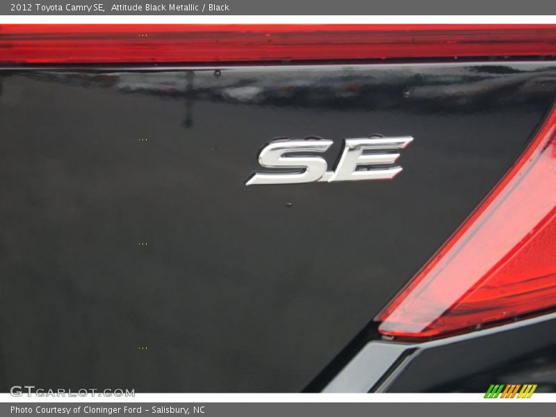 Attitude Black Metallic / Black 2012 Toyota Camry SE