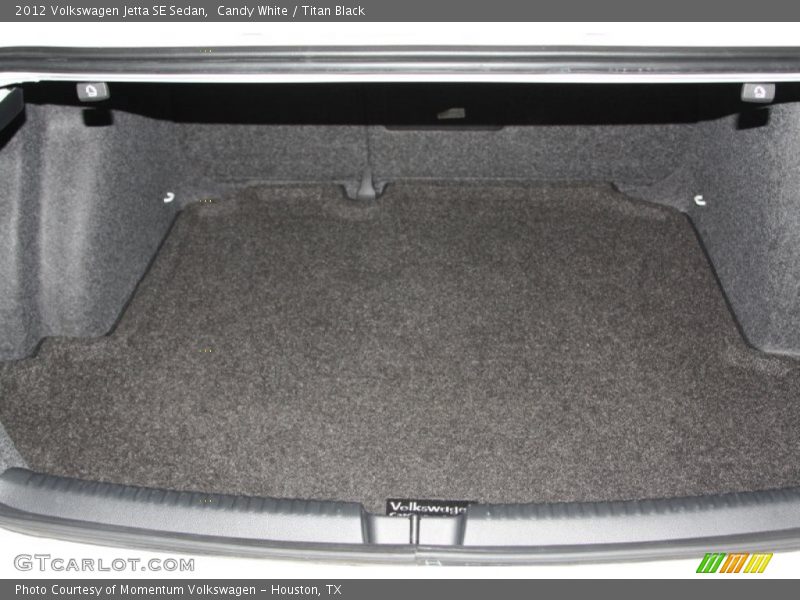 Candy White / Titan Black 2012 Volkswagen Jetta SE Sedan