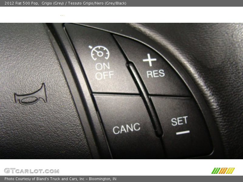 Grigio (Grey) / Tessuto Grigio/Nero (Grey/Black) 2012 Fiat 500 Pop