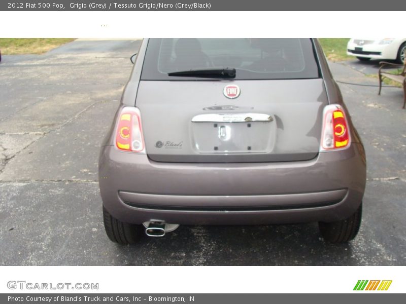 Grigio (Grey) / Tessuto Grigio/Nero (Grey/Black) 2012 Fiat 500 Pop