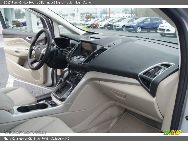 Dashboard of 2013 C-Max Hybrid SEL