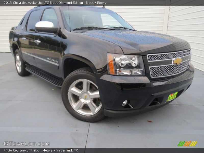 Front 3/4 View of 2013 Avalanche LTZ Black Diamond Edition
