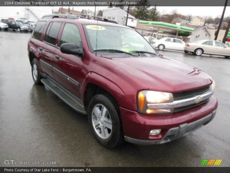 Majestic Red Metallic / Medium Pewter 2004 Chevrolet TrailBlazer EXT LS 4x4