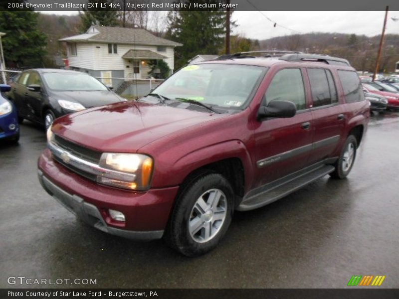 Majestic Red Metallic / Medium Pewter 2004 Chevrolet TrailBlazer EXT LS 4x4
