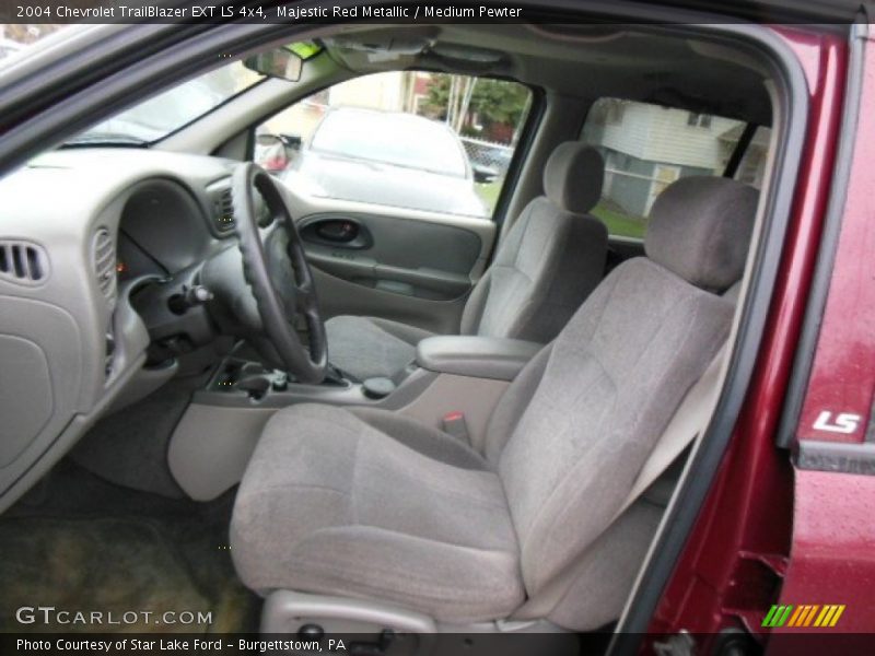 Majestic Red Metallic / Medium Pewter 2004 Chevrolet TrailBlazer EXT LS 4x4