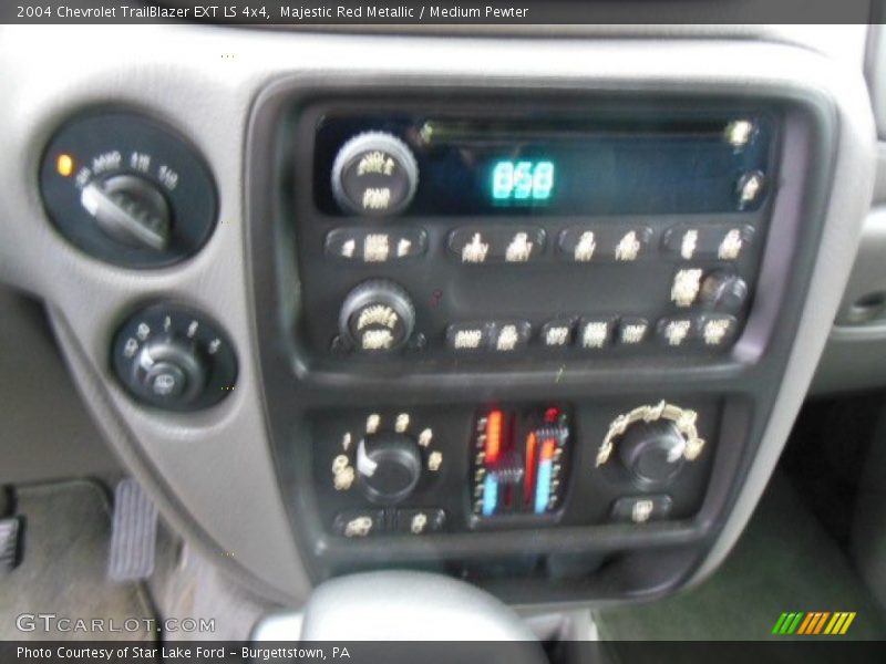 Majestic Red Metallic / Medium Pewter 2004 Chevrolet TrailBlazer EXT LS 4x4