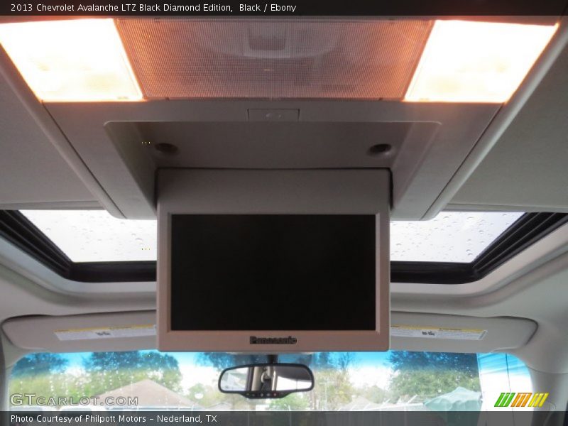 Entertainment System of 2013 Avalanche LTZ Black Diamond Edition