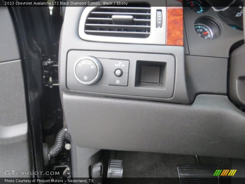 Controls of 2013 Avalanche LTZ Black Diamond Edition