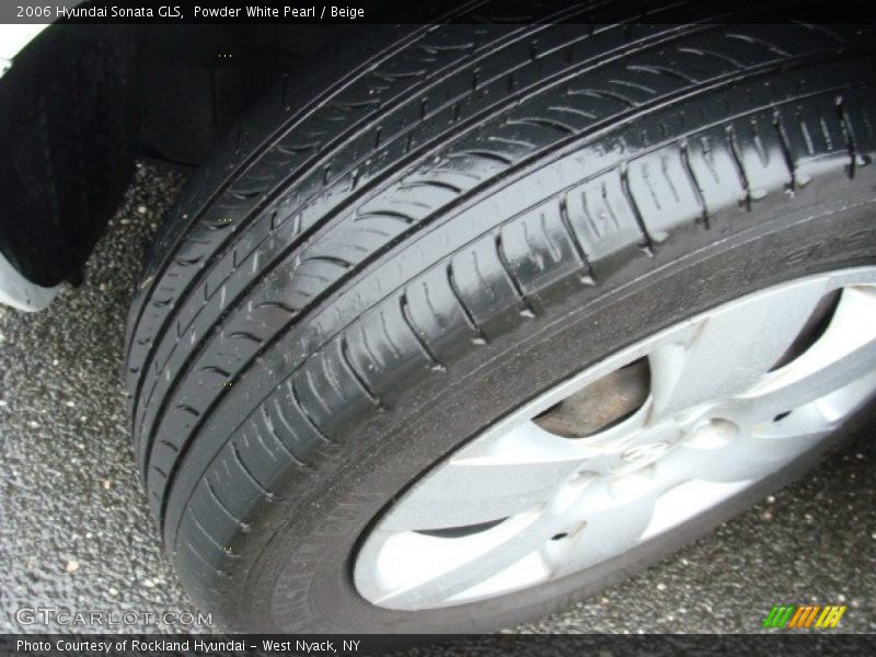 Powder White Pearl / Beige 2006 Hyundai Sonata GLS