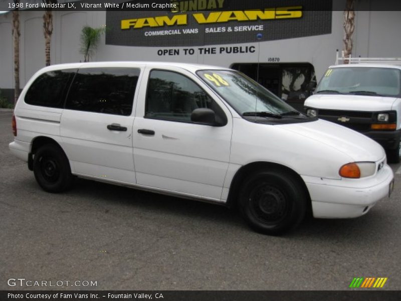 Vibrant White / Medium Graphite 1998 Ford Windstar LX