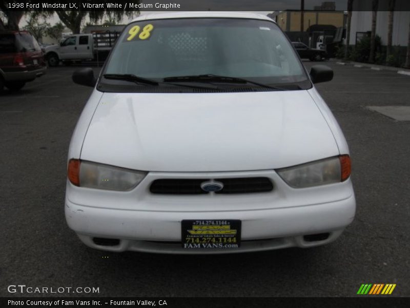 Vibrant White / Medium Graphite 1998 Ford Windstar LX