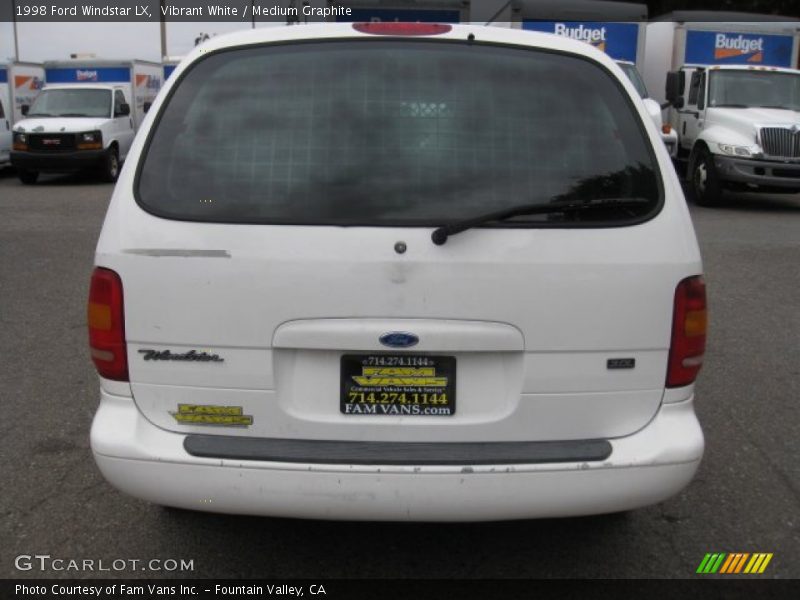 Vibrant White / Medium Graphite 1998 Ford Windstar LX