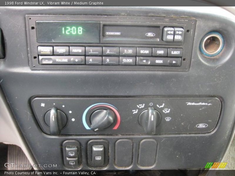 Vibrant White / Medium Graphite 1998 Ford Windstar LX