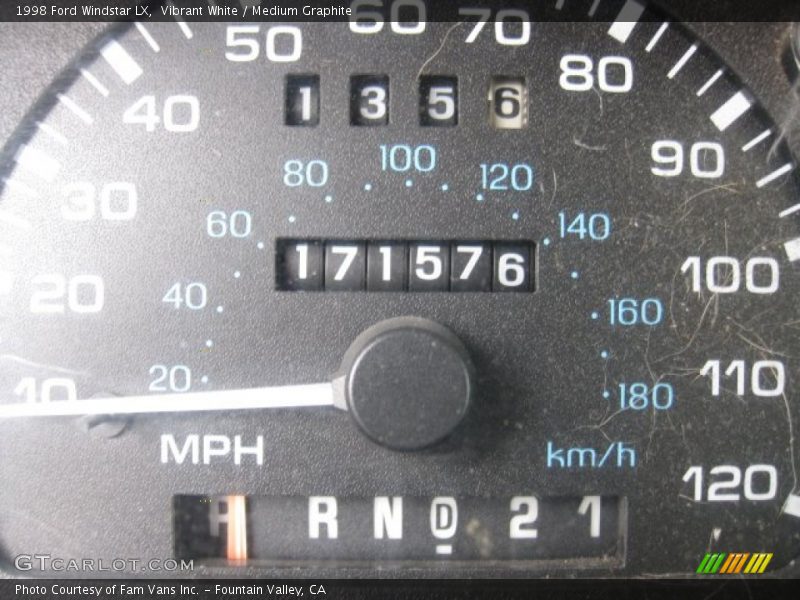 Vibrant White / Medium Graphite 1998 Ford Windstar LX