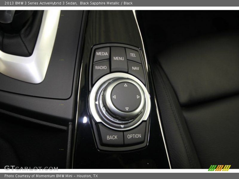 Controls of 2013 3 Series ActiveHybrid 3 Sedan