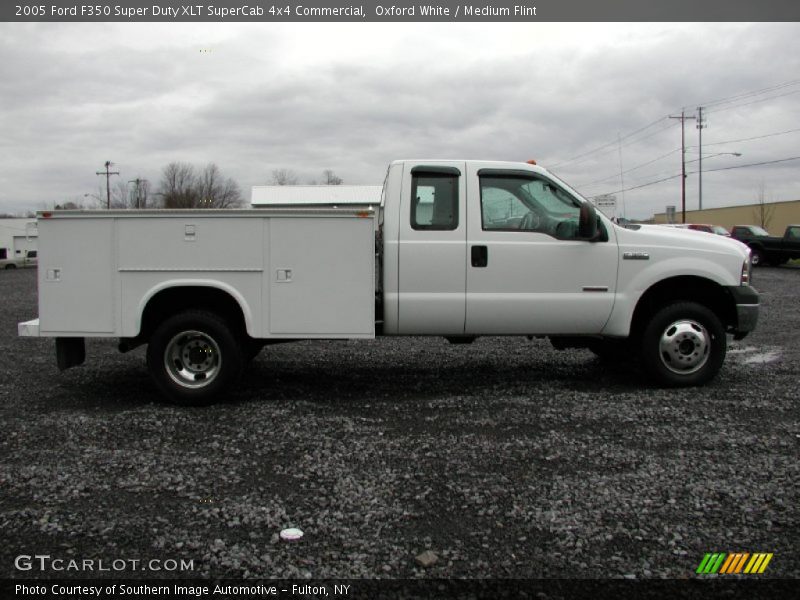 Oxford White / Medium Flint 2005 Ford F350 Super Duty XLT SuperCab 4x4 Commercial